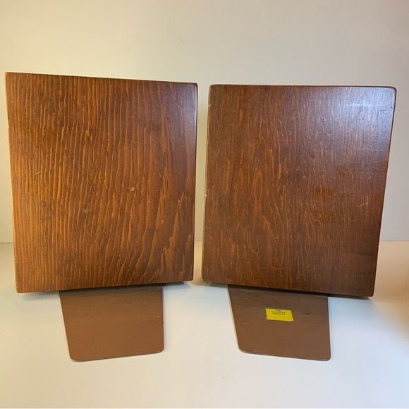 Set Of 2 The Colonial Peddler Firefighter & Horse Drawn Engines Wooden Bookends - Picture 4 of 13